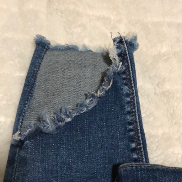 EXPRESS - Distressed Skinny Jeans - Picture 11 of 11